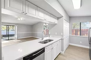 10220 Turkey Oak Dr, New Port Richey, FL 34654 - Photo 7