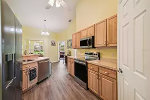 12728 Flamingo Pkwy, Spring Hill, FL 34610 - Photo 13