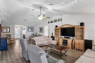 10318 Gifford Dr, Spring Hill, FL 34608 - Photo 9