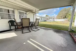 39423 9th Ave, Zephyrhills, FL 33542 - Photo 17