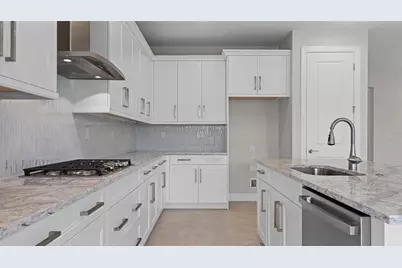 18075 Cresswind Terrace, Lakewood Ranch, FL 34211 - Photo 9