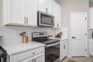 34382 Evergreen Hill Ct, Wesley Chapel, FL 33545 - Photo 9