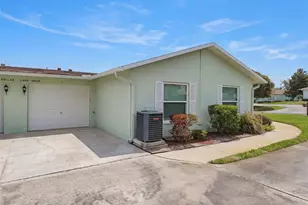 11341 Dollar Lake Dr, Port Richey, FL 34668 - Photo 3