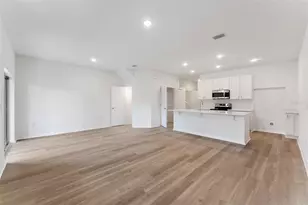 650 Cedar Elm Ct, Eustis, FL 32726 - Photo 5