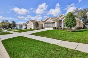 5459 Legend Hills Ln, Spring Hill, FL 34609 - Photo 9