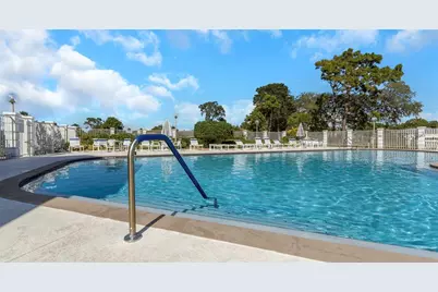 8836 Hargrove Drive, Hudson, FL 34667 - Photo 5