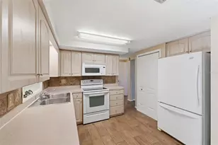 10814 Fillmore Ave, Port Richey, FL 34668 - Photo 11