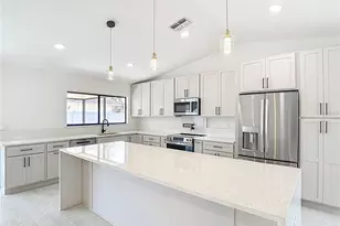 7478 Dundee Way, Weeki Wachee, FL 34613 - Photo 23