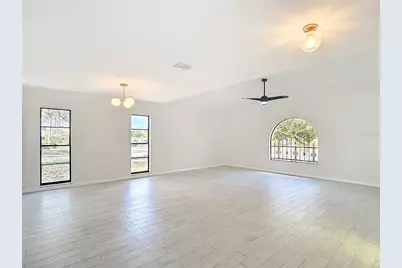 7478 Dundee Way, Weeki Wachee, FL 34613 - Photo 9