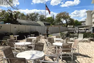 21146 Fountain View Ln, Lutz, FL 33558 - Photo 3