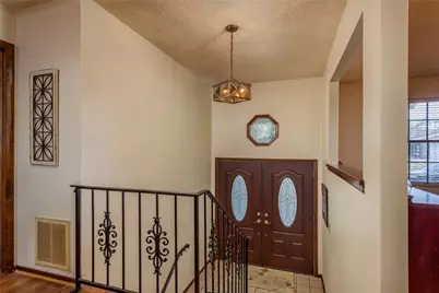 1462 Lakeview Drive, Tarpon Springs, FL 34689 - Photo 5