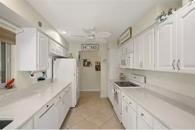 6713 Oak Cluster Circle, Spring Hill, FL 34606 - Photo 13