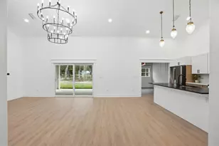 34111 August Ave, Webster, FL 33597 - Photo 7