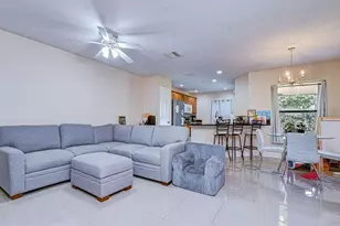 2609 Oleander Lakes Dr, Brandon, FL 33511 - Photo 5