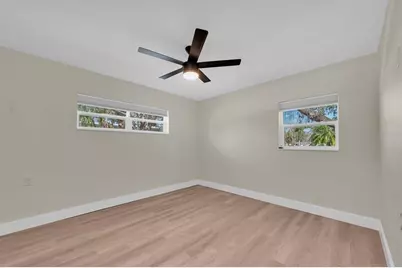 4135 Shore Acres Boulevard NE, Saint Petersburg, FL 33703 - Photo 19