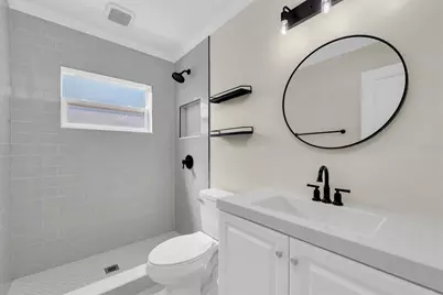 4135 Shore Acres Boulevard NE, Saint Petersburg, FL 33703 - Photo 21