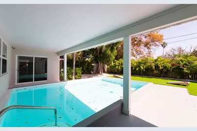 4135 Shore Acres Boulevard NE, Saint Petersburg, FL 33703 - Photo 27