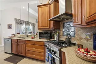11033 Baywind Ct, Weeki Wachee, FL 34613 - Photo 25