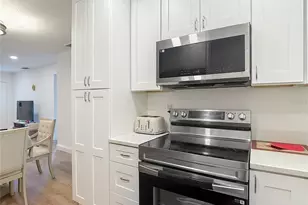 5110 Gateway Dr, Tampa, FL 33615 - Photo 7