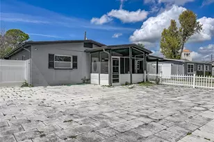 5110 Gateway Dr, Tampa, FL 33615 - Photo 13