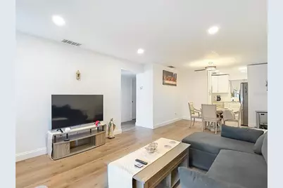 5110 Gateway Drive, Tampa, FL 33615 - Photo 3