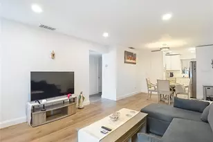 5110 Gateway Dr, Tampa, FL 33615 - Photo 3