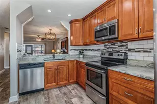 11308 Versailles Ln, Port Richey, FL 34668 - Photo 5