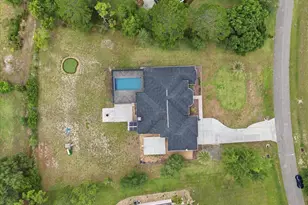 10112 Shortleaf Ct, Weeki Wachee, FL 34613 - Photo 3