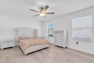 8249 Crescent Oaks Dr, New Port Richey, FL 34655 - Photo 17