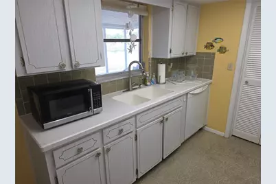 7207 Ashwood Drive, Port Richey, FL 34668 - Photo 7