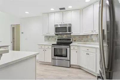 18902 Saint Laurent Drive, Lutz, FL 33558 - Photo 17