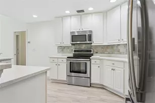 18902 St Laurent Dr, Lutz, FL 33558 - Photo 17