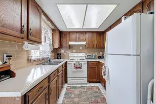 12229 Cedro St, Spring Hill, FL 34609 - Photo 17