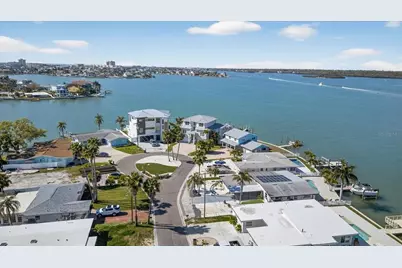 16111 5th Street E, Redington Beach, FL 33708 - Photo 5