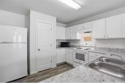 3332 Lambert Avenue, Spring Hill, FL 34608 - Photo 11