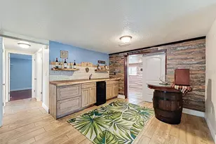 5264 Idlewild St, New Port Richey, FL 34653 - Photo 9