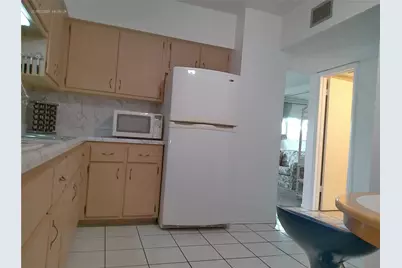 2011 Australia Way W #36, Clearwater, FL 33763 - Photo 13