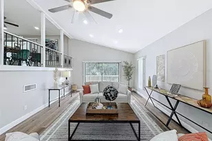 8430 144th Ln, Seminole, FL 33776 - Photo 13