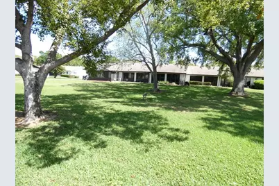 2211 Eisenhower Drive #106, Dunedin, FL 34698 - Photo 11