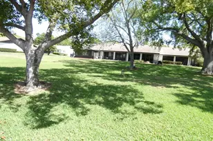 2211 Eisenhower Dr, Dunedin, FL 34698 - Photo 9