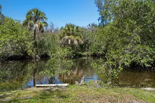 502 3rd Ave SE, Ruskin, FL 33570 - Photo 3