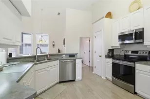 15455 Cambria Dr, Brooksville, FL 34604 - Photo 9