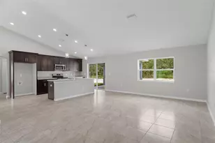 11367 Latchwood Ave, Weeki Wachee, FL 34614 - Photo 7