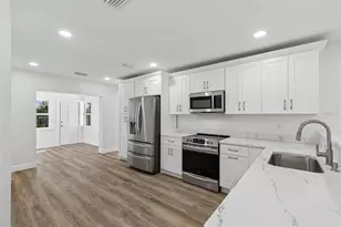 4313 E Shadowlawn Ave, Tampa, FL 33610 - Photo 11