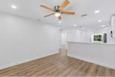 4313 E Shadowlawn Avenue, Tampa, FL 33610 - Photo 9