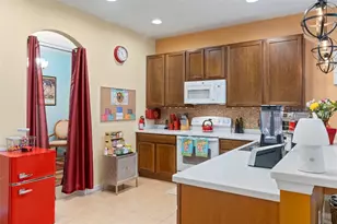 8398 Indian Laurel Ln, Brooksville, FL 34613 - Photo 9