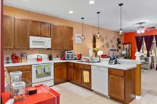 8398 Indian Laurel Ln, Brooksville, FL 34613 - Photo 11