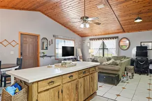 33241 Westwood Dr, Ridge Manor, FL 33523 - Photo 7