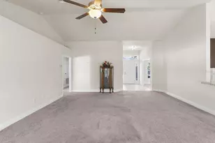 12136 Millington Ave, Weeki Wachee, FL 34614 - Photo 11