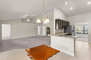 12136 Millington Ave, Weeki Wachee, FL 34614 - Photo 23